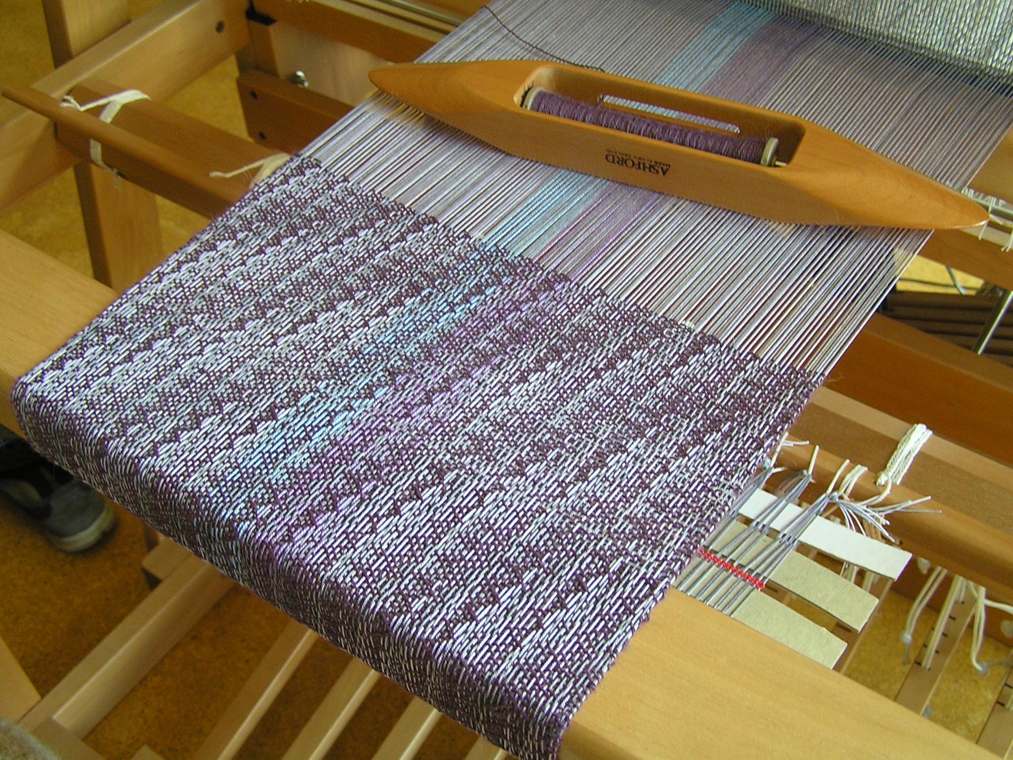 Silk and alpaca scarf on loom